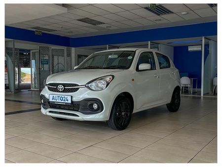 2025-Toyota-Vitz-10-XR_2