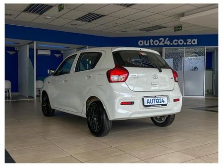 2025-Toyota-Vitz-10-XR_3