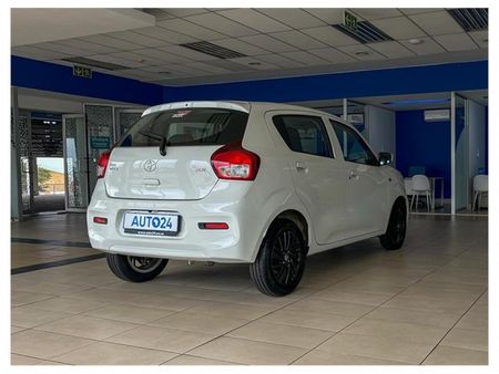 2025-Toyota-Vitz-10-XR_5