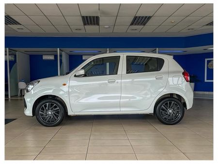 2025-Toyota-Vitz-10-XR_6