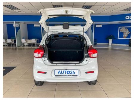 2025-Toyota-Vitz-10-XR_7