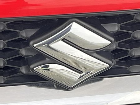 2024-Suzuki-Swift-12-GL_11