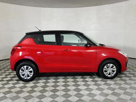 2024-Suzuki-Swift-12-GL_17