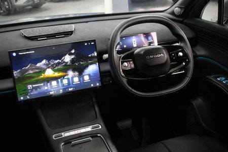 2026-Omoda-C7-16T-Luxury_9