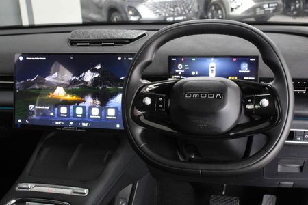 2026-Omoda-C7-16T-Luxury_10