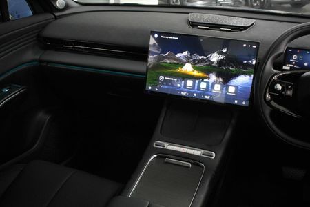 2026-Omoda-C7-16T-Luxury_11