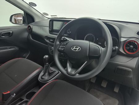 2024-Hyundai-Grand-i10-10-Motion_12
