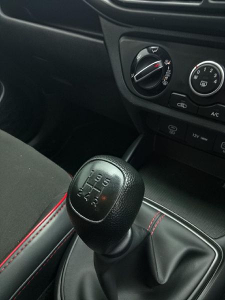2024-Hyundai-Grand-i10-10-Motion_17