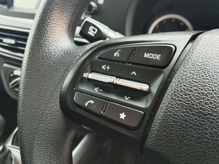 2024-Hyundai-Grand-i10-10-Motion_19