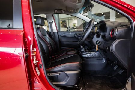 2023-Hyundai-Grand-i10-12-Fluid_11