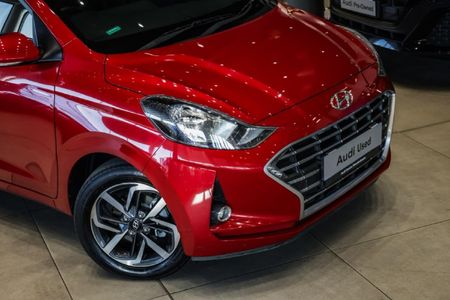 2023-Hyundai-Grand-i10-12-Fluid_3