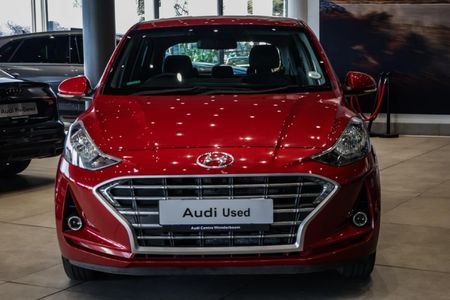2023-Hyundai-Grand-i10-12-Fluid_4