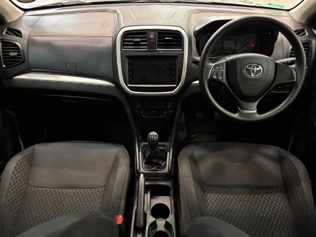 2022-Toyota-Urban-Cruiser-15-Xs_9