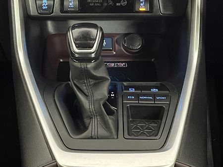 2022-Toyota-RAV4-20-VX-Auto_7