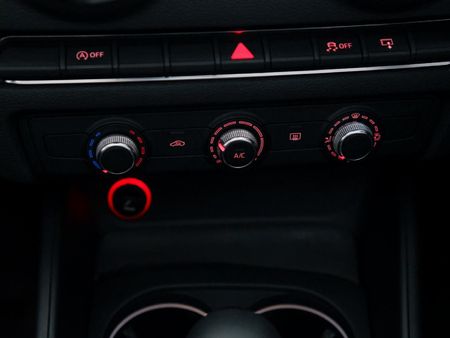 2014-Audi-A3-Cabriolet-14-TFSI-S-Auto_15