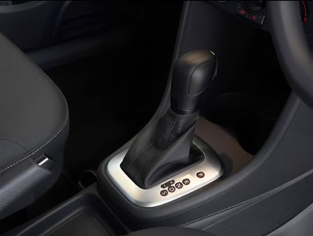 2026-Volkswagen-Polo-Vivo-16-Life_17