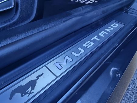 2018-Ford-Mustang-50-GT-Auto_17