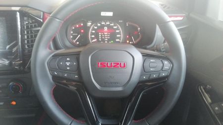 2026-Isuzu-D-Max-19-DDI-HR-X-Rider-Auto-Double-Cab_10