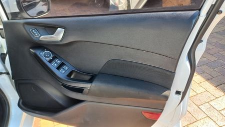 2020-Ford-Fiesta-10-EcoBoost-Titanium-5-dr_6