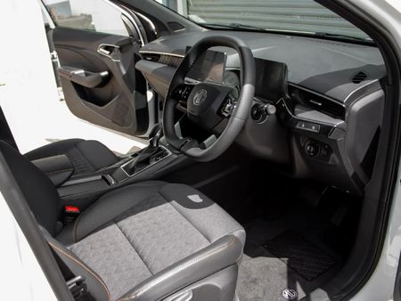 2026-MG-MG3-15-Delux-Auto_13