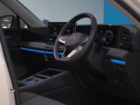 2026-Volkswagen-Tiguan-14TSI_16