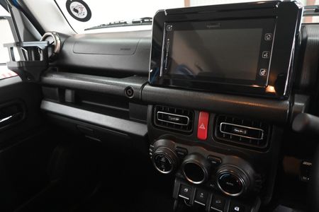 2021-Suzuki-Jimny-15-GLX-Auto_14