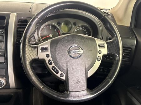 2012-Nissan-X-Trail-20-dCi-LE-Auto_10