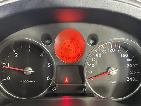 2012-Nissan-X-Trail-20-dCi-LE-Auto_2