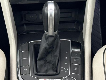 2017-Volkswagen-Tiguan-20-TDI-Comfortline-4Motion-Auto_10