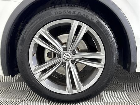 2017-Volkswagen-Tiguan-20-TDI-Comfortline-4Motion-Auto_4