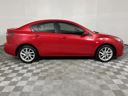2014-Mazda-3-16-Dynamic_16