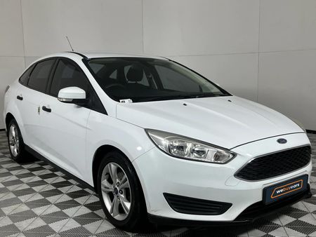 2016-Ford-Focus-10-EcoBoost-Ambiente-Auto_15