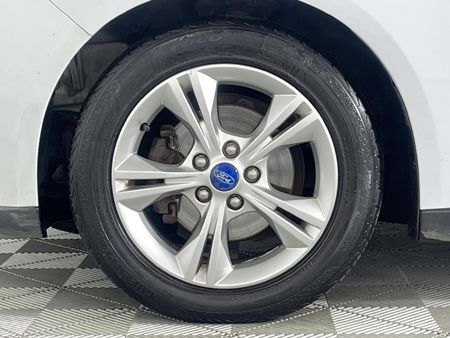 2016-Ford-Focus-10-EcoBoost-Ambiente-Auto_4