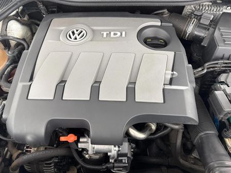 2014-Volkswagen-Polo-16-TDI-Cross_12