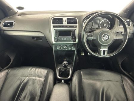 2014-Volkswagen-Polo-16-TDI-Cross_1