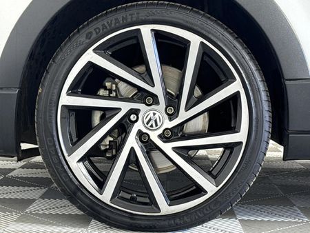 2014-Volkswagen-Polo-16-TDI-Cross_3