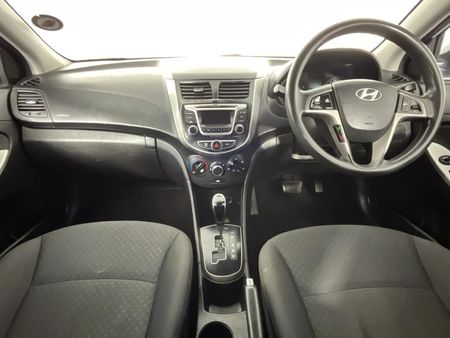 2016-Hyundai-Accent-16-Fluid-Auto-5-dr_1