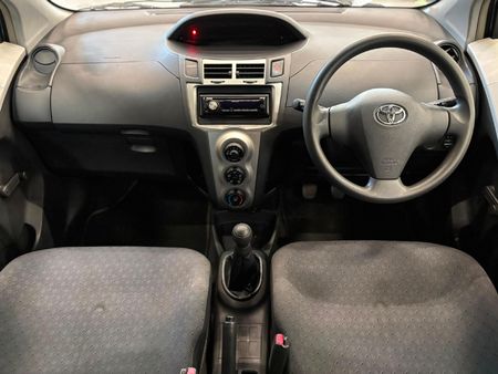 2011-Toyota-Yaris-Zen3-ACS-5-dr_9