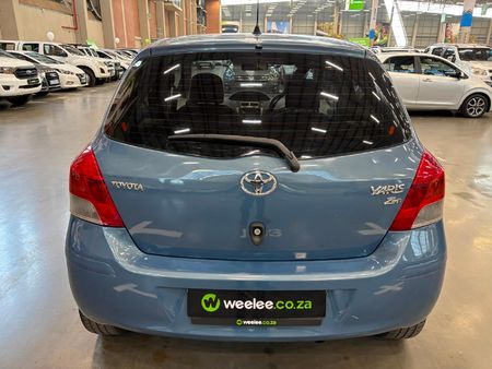 2011-Toyota-Yaris-Zen3-ACS-5-dr_3