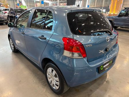 2011-Toyota-Yaris-Zen3-ACS-5-dr_4