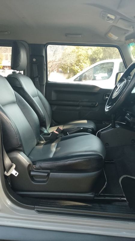 2022-Suzuki-Jimny-15-GL-Auto_14