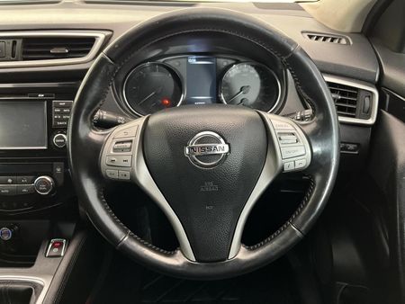 2015-Nissan-Qashqai-15-dCi-Acenta-Tech-Design_11