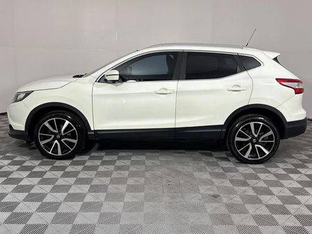 2015-Nissan-Qashqai-15-dCi-Acenta-Tech-Design_18