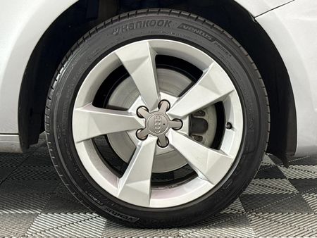 2015-Audi-A1-14-TFSI-3-dr-SE-Auto-30-TFSI_3