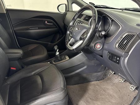 2014-Kia-Rio-14-Tec-5-dr_9