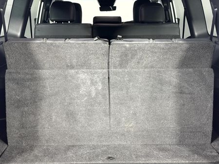 2024-Toyota-Land-Cruiser-Prado-VX-R-28GD-Auto_16