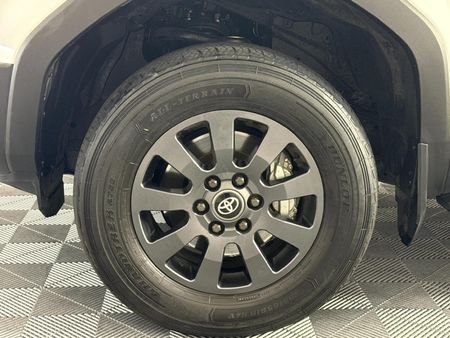 2024-Toyota-Land-Cruiser-Prado-VX-R-28GD-Auto_17