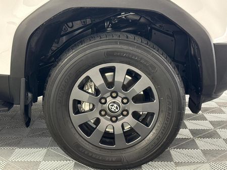 2024-Toyota-Land-Cruiser-Prado-VX-R-28GD-Auto_18