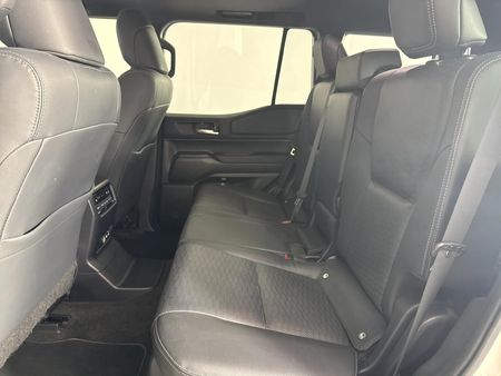 2024-Toyota-Land-Cruiser-Prado-VX-R-28GD-Auto_8