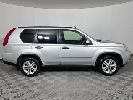 2011-Nissan-X-Trail-20-dCi-4x2-XE_17